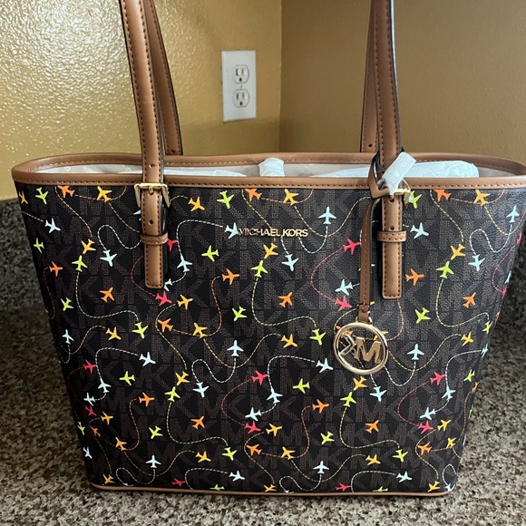 Michael Kors jet set airplane, aviation, tote, brown - Picture 2 of 7